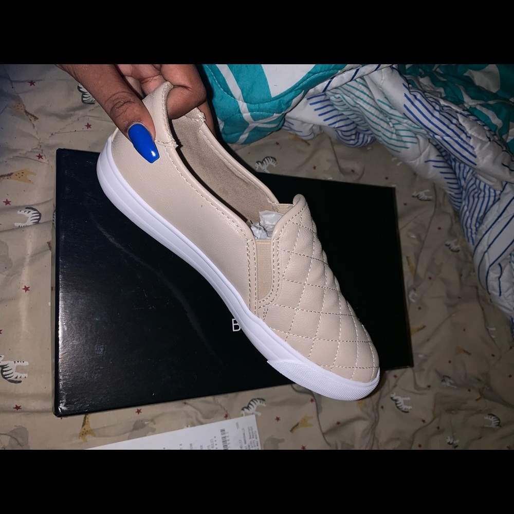 Guess slip on shoe